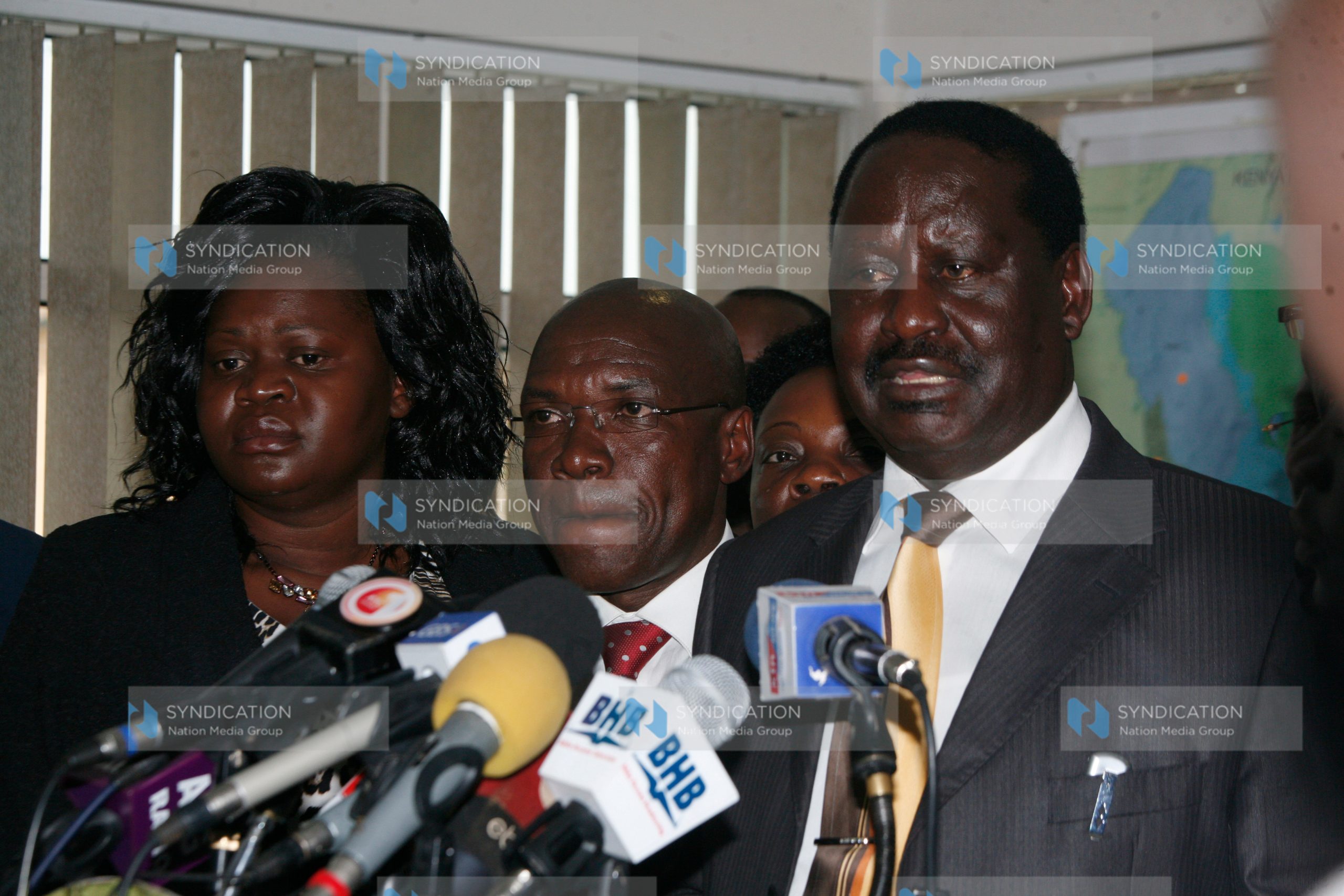 Raila Odinga (right), Kakamega Senator Bonny Khalwale (centre), and Homa Bay Women Representative Gladys Wanga