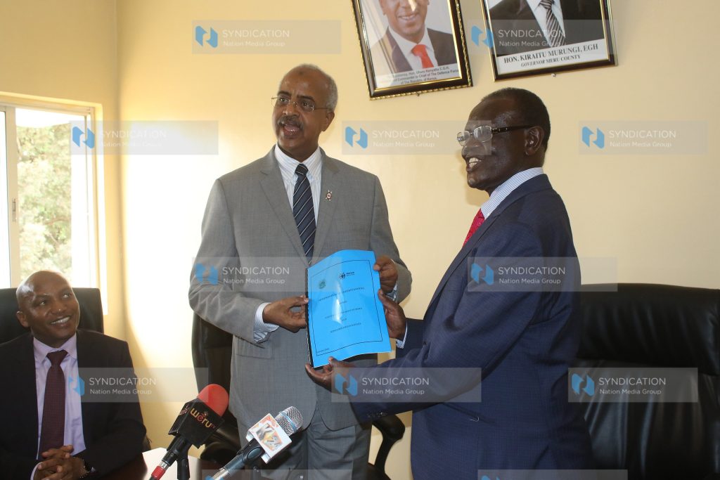 Signing an MOU for disaster management