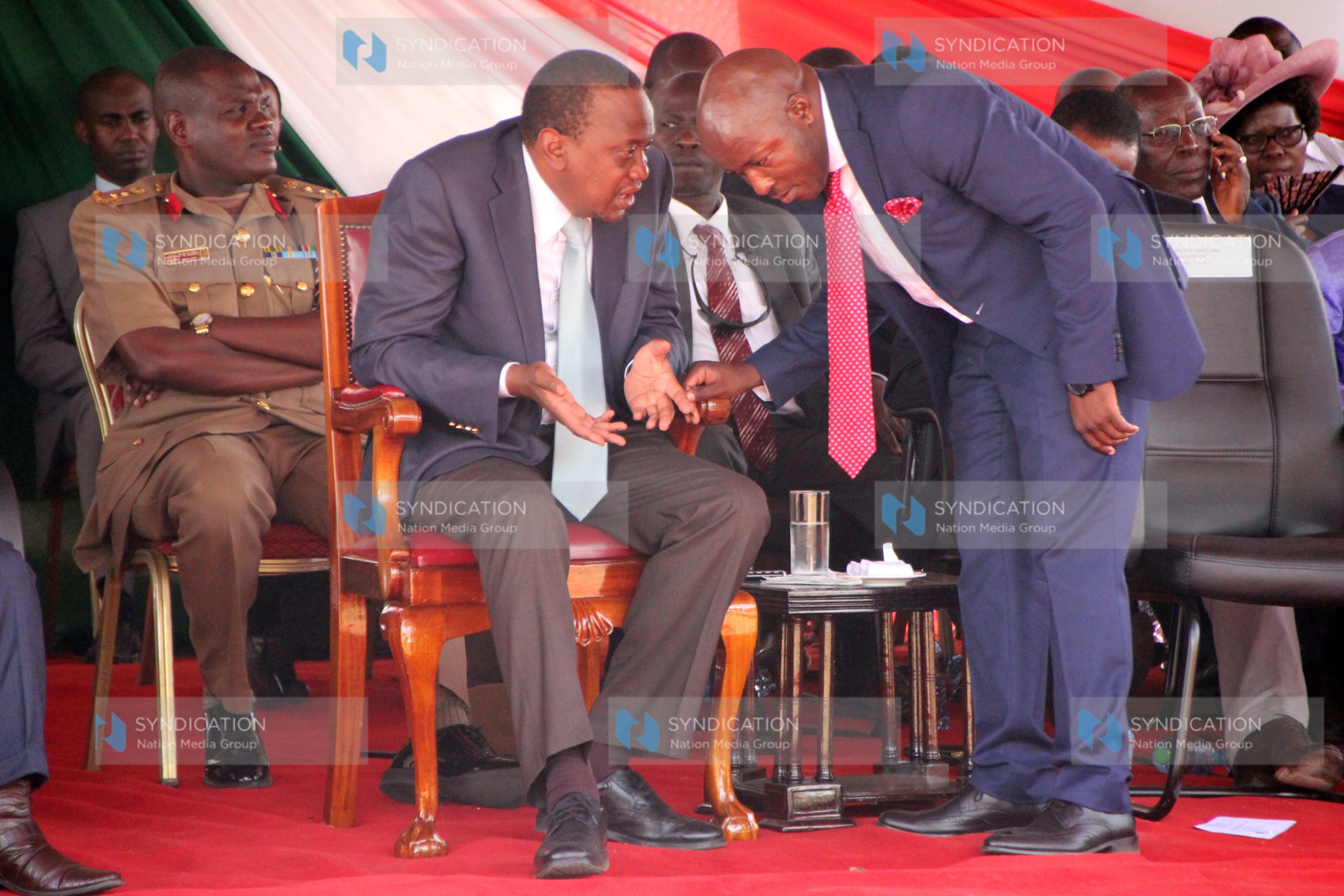 Kisumu Central MP Hon Ken Obura chats with President Uhuru Kenyatta