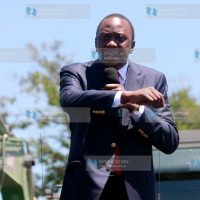 Uhuru Kenyatta speaking at the informal settlement of Nyalenda