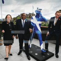 President Uhuru Kenyatta (centre) and the Secretary of State for International Trade Anne-Marie Trevelyan (left)