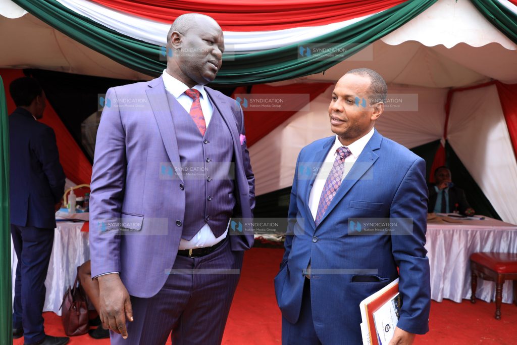 Prof. Tom Ojienda [L] and Tana River Senator elect Danson Mungatana