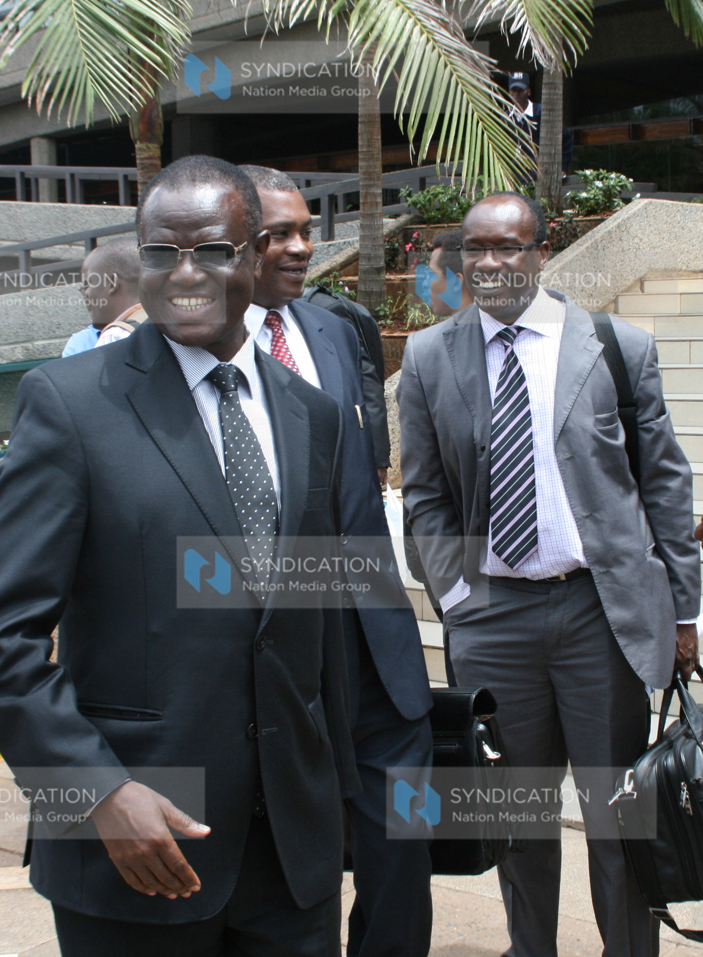 Energy Minister Kiraitu Murungi (left)