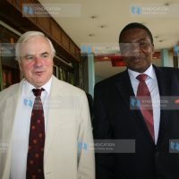 Mr. Peter Milliken, former Speaker of the House of Commons in Canada, with Kenya National Assembly Speaker Kenneth Marende