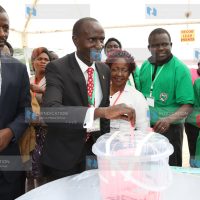KNUT National secretary general Wilson Sossion casts his vote