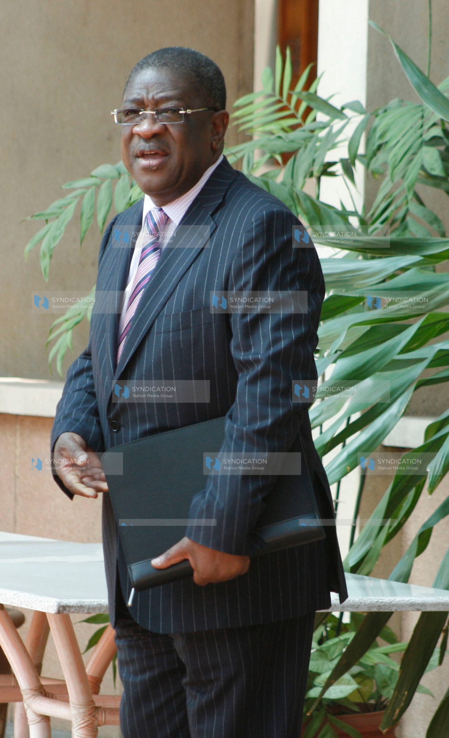 Amos Wako arrives at the Parliament Buildings