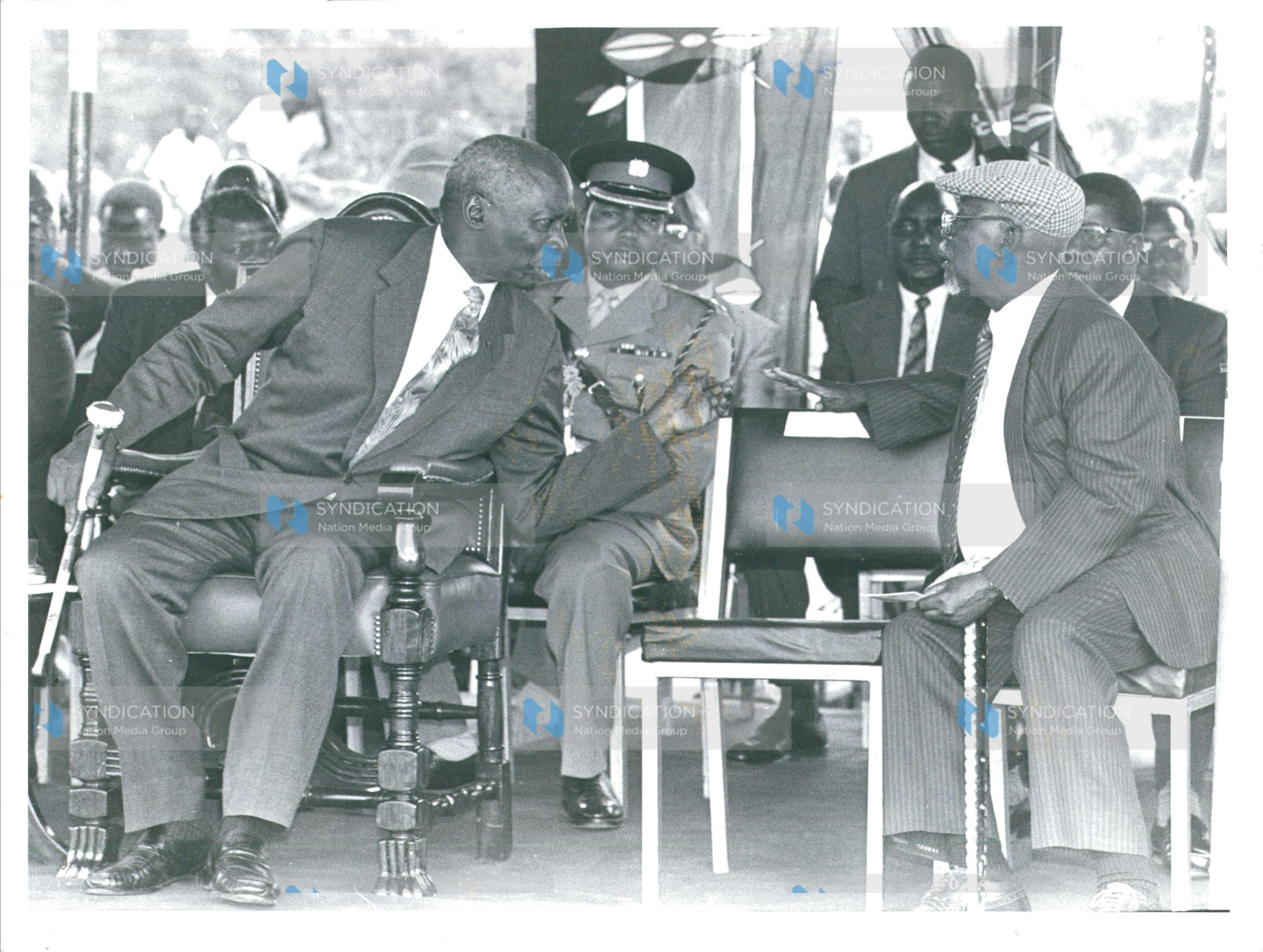 Former Vice-President Mr. Oginga Odinga backs President Daniel Arap Moi as the new President of Kenya