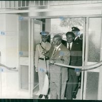 Central Bank of Kenya is opened, and the country’s first national currency is issued