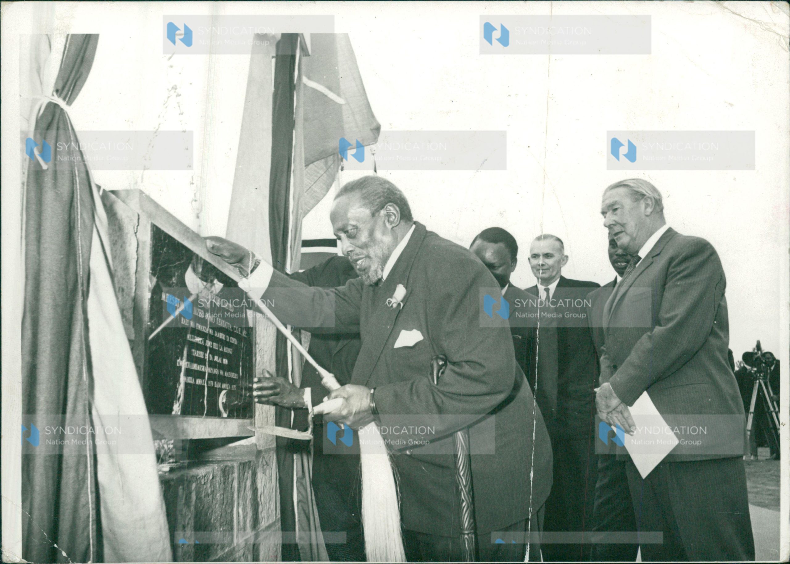 President Jomo Kenyatta lays the foundation stone for new headquarters of the Kenya Breweries at Ruaraka