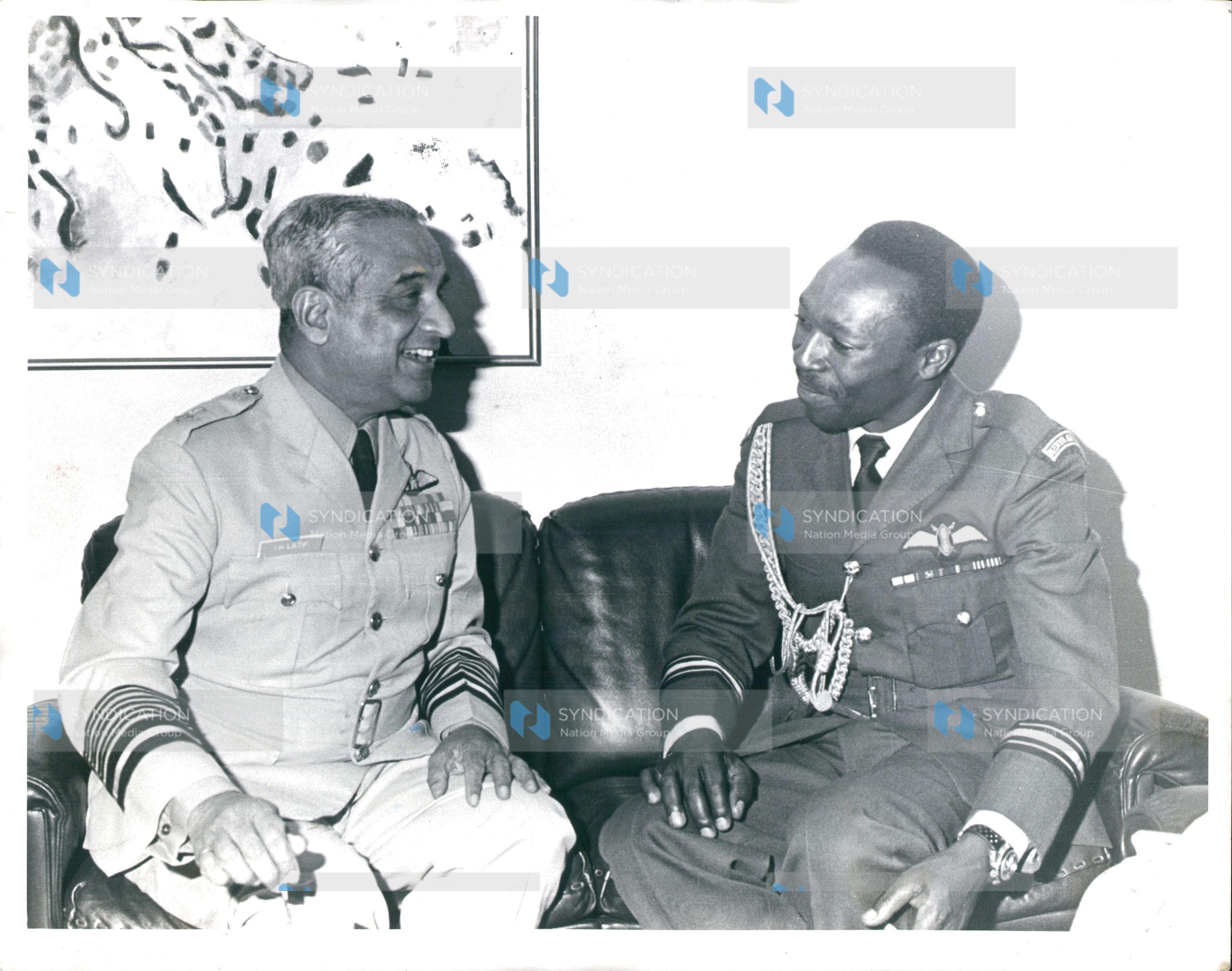 Major-General Peter Mwagiru Kariuki (Right) former Commander of the disbanded Kenya Air Force (KAF)