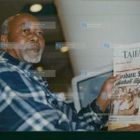 President Mzee Jomo Kenyatta declares in Nairobi that Swahili will from now on be Kenya's national and official language
