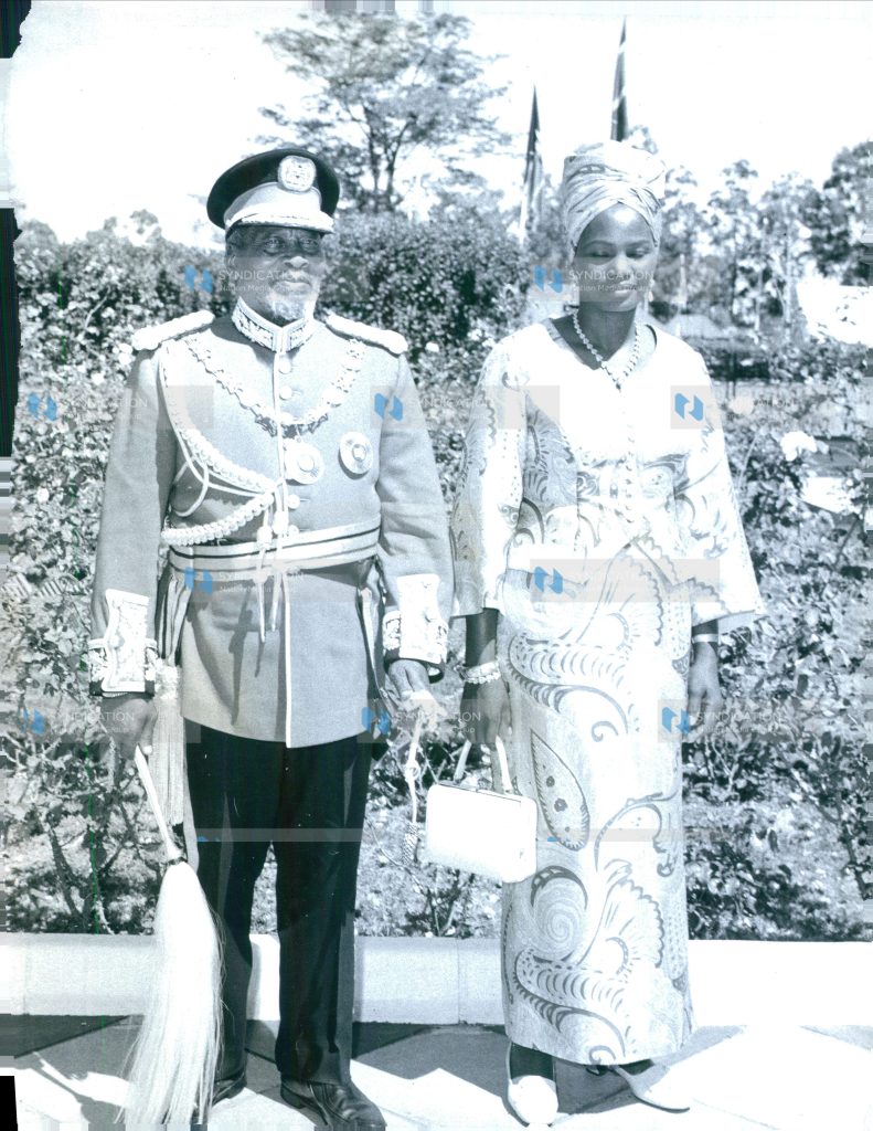 President Mzee Jomo Kenyatta delights a huge crowd in Nairobi's Jamhuri Park