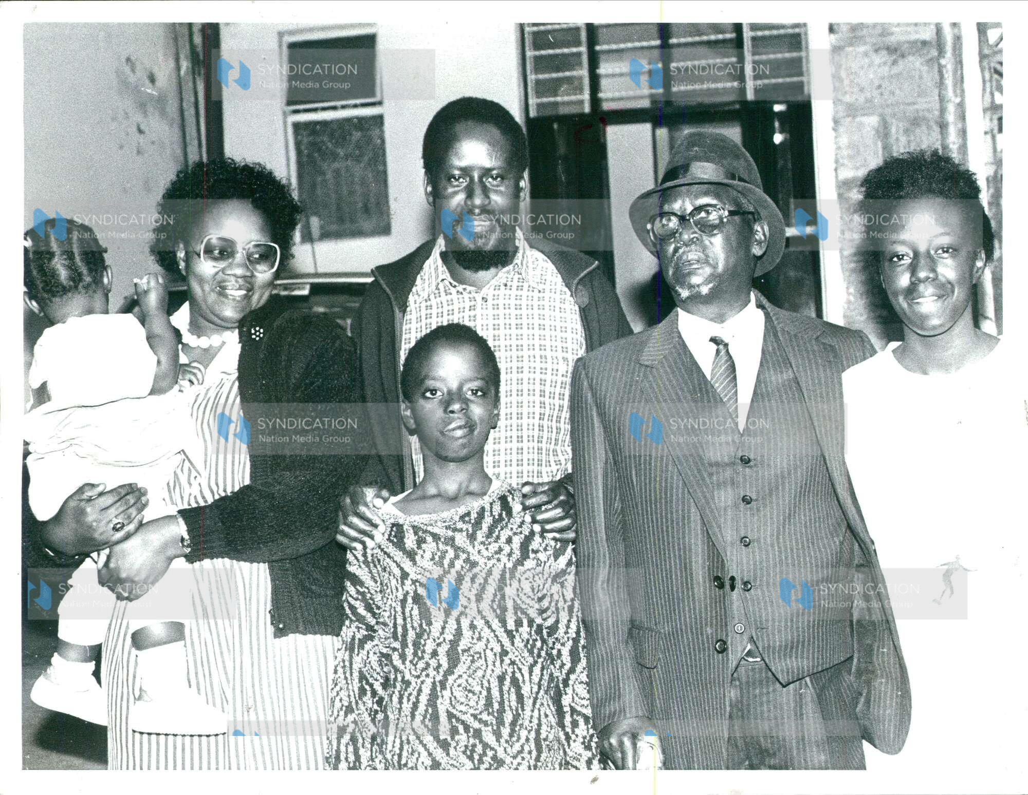 Mr. Raila Odinga who was the sole political detainee still held is freed from detention after 11 months.