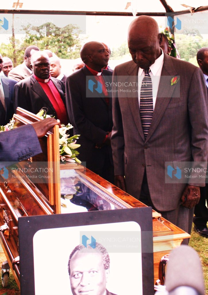 Former President Daniel Arap Moi pays his last respects to the late Reuben Kiplagat Chesire