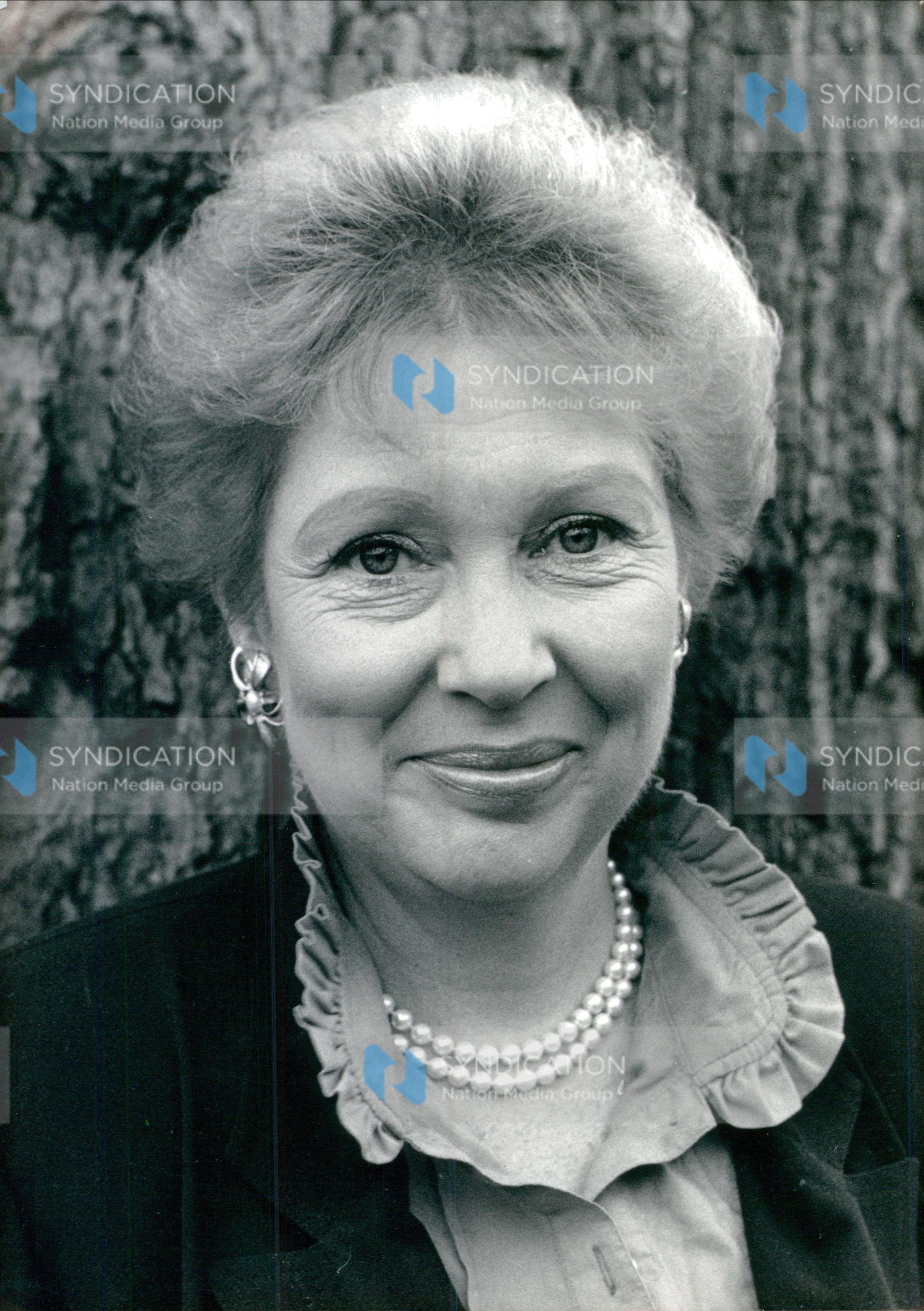 Renowned British soprano Elizabeth Harwood