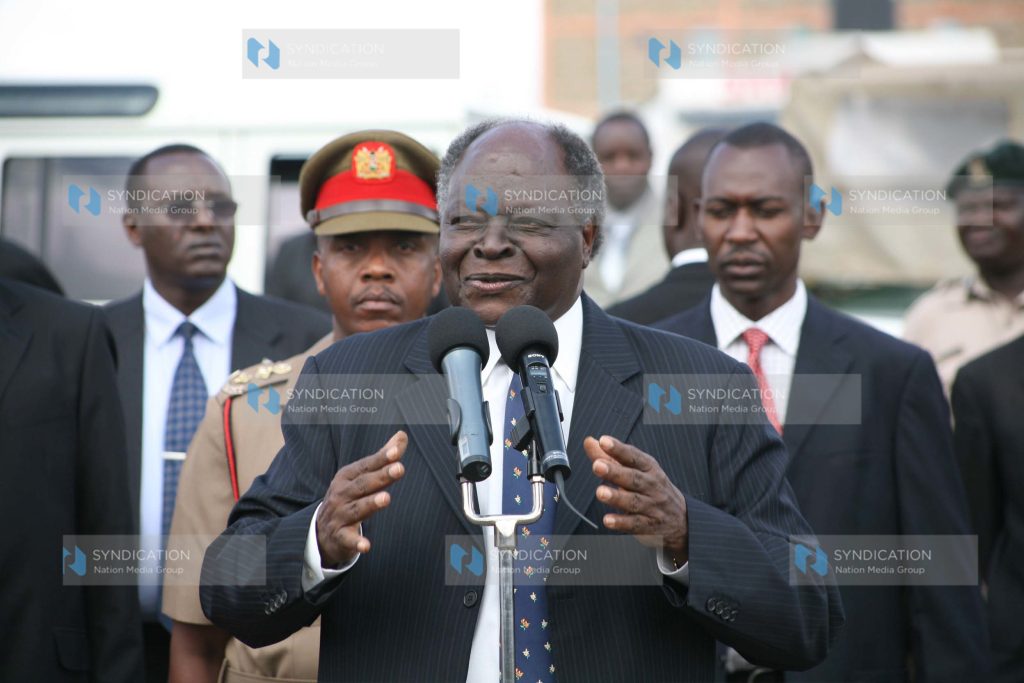 President Mwai Kibaki addresses wananchi at Kenol