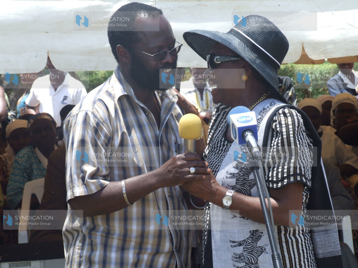 Medical Services Minister Prof. Anyang’ Nyong’o, confers with Public Health Minister Ms. Beth Mugo