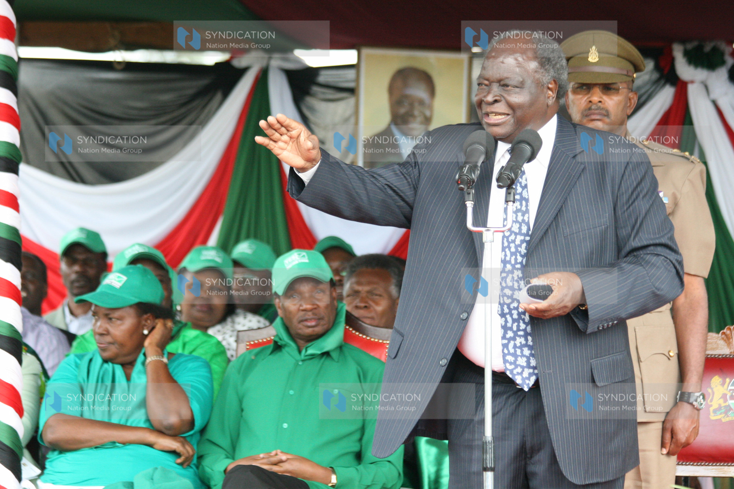 President Mwai Kibaki addressed a ‘Yes’ rally