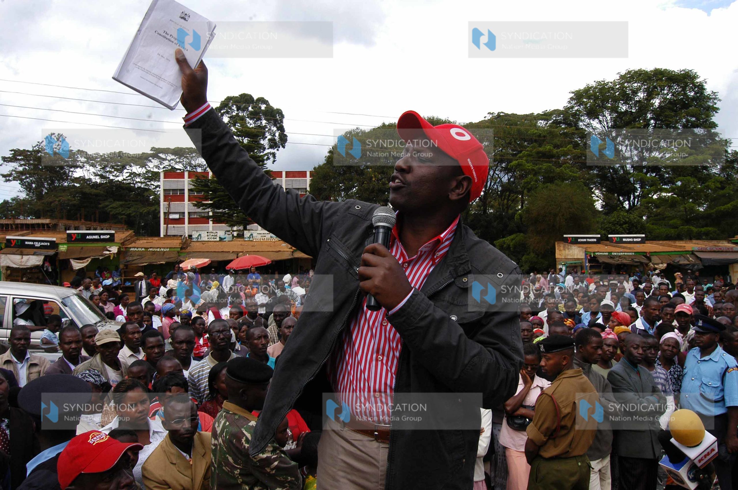 Higher Education Minister William Ruto addresses a crowd at Runyenjes town