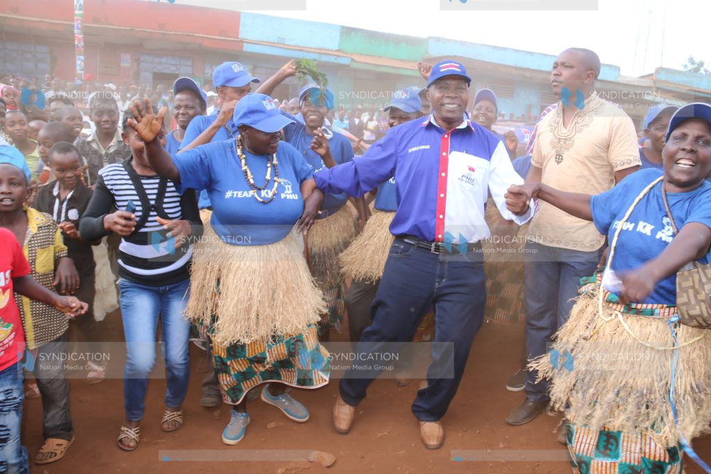 Kithinji Kiragu, Embu gubernatorial aspirant, joins traditional dancers at Kithimu Market