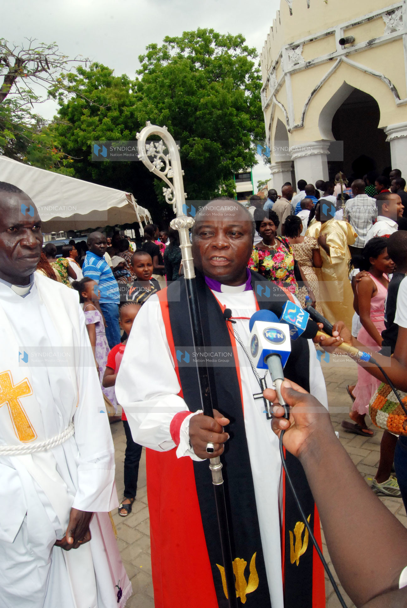 Mombasa ACK Bishop Julius Kalu addressing journalists