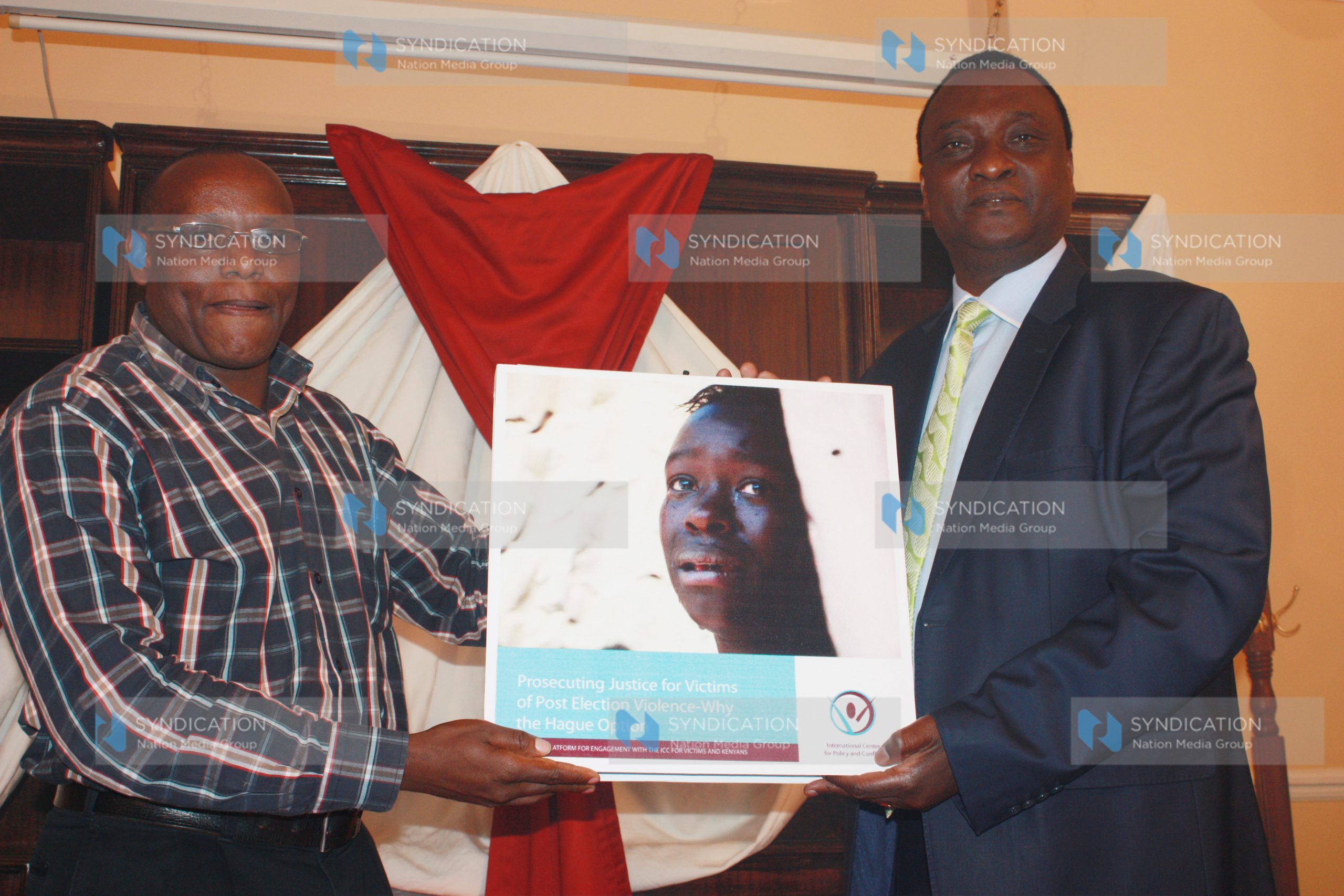 Imenti Central member of Parliament Gitobu Imanyara with International Centre for Policy and Conflict Executive Director Ndungu Wainaina