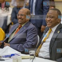 President Uhuru Kenyatta with Sudan President Omar al-Bashir during IGAD special summit