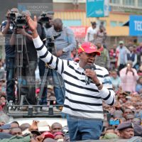 President Uhuru Kenyatta addressing residents of Nakuru town