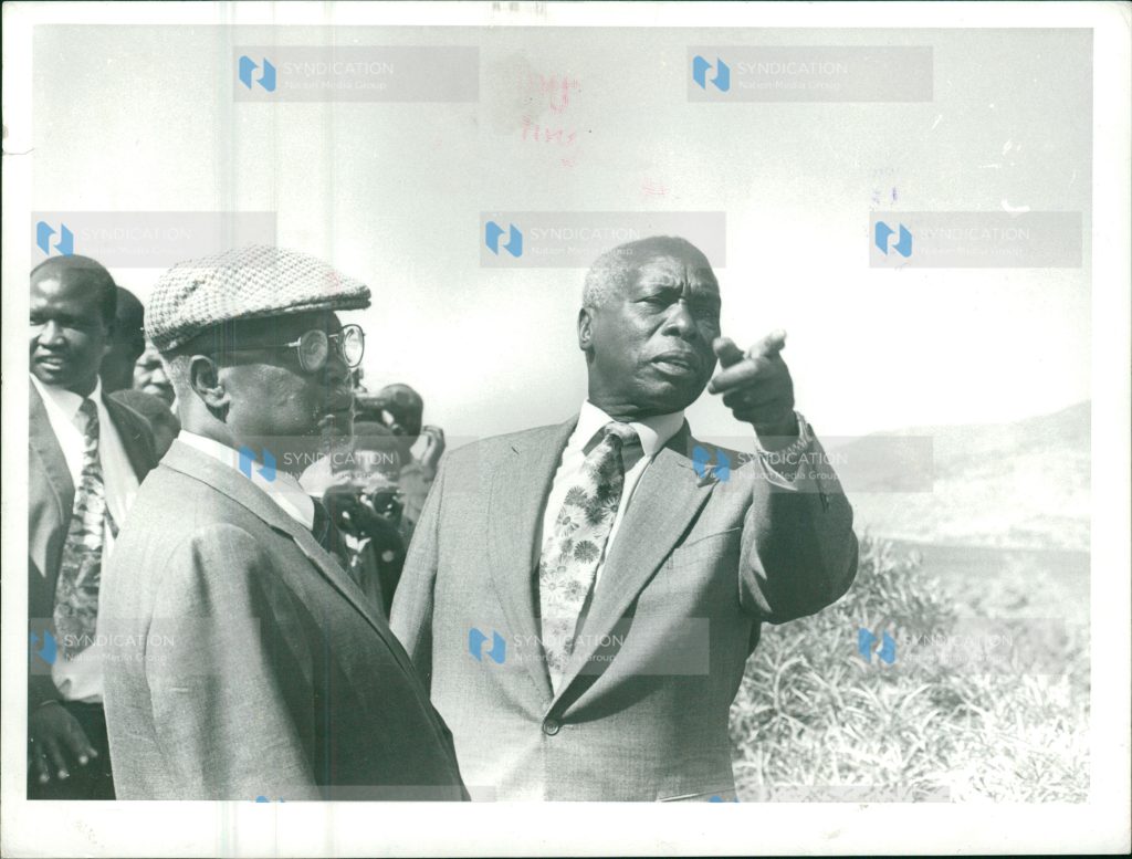 President Daniel Moi (right) expels Jaramogi Oginga Odinga (left) from the Kenya African National Union (KANU)