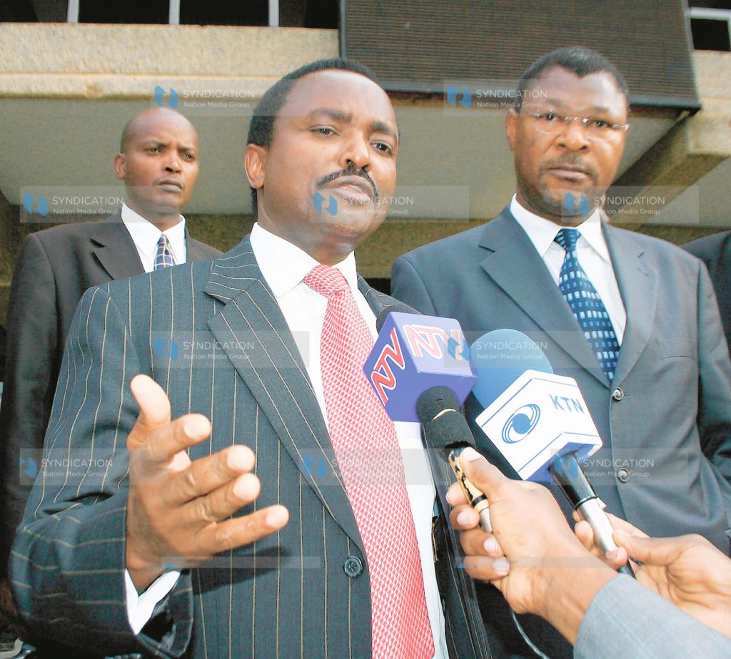 Vice president Kalonzo Musyoka(left) and foreign affairs minister Moses Wetangula
