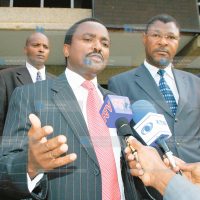 Vice president Kalonzo Musyoka(left) and foreign affairs minister Moses Wetangula