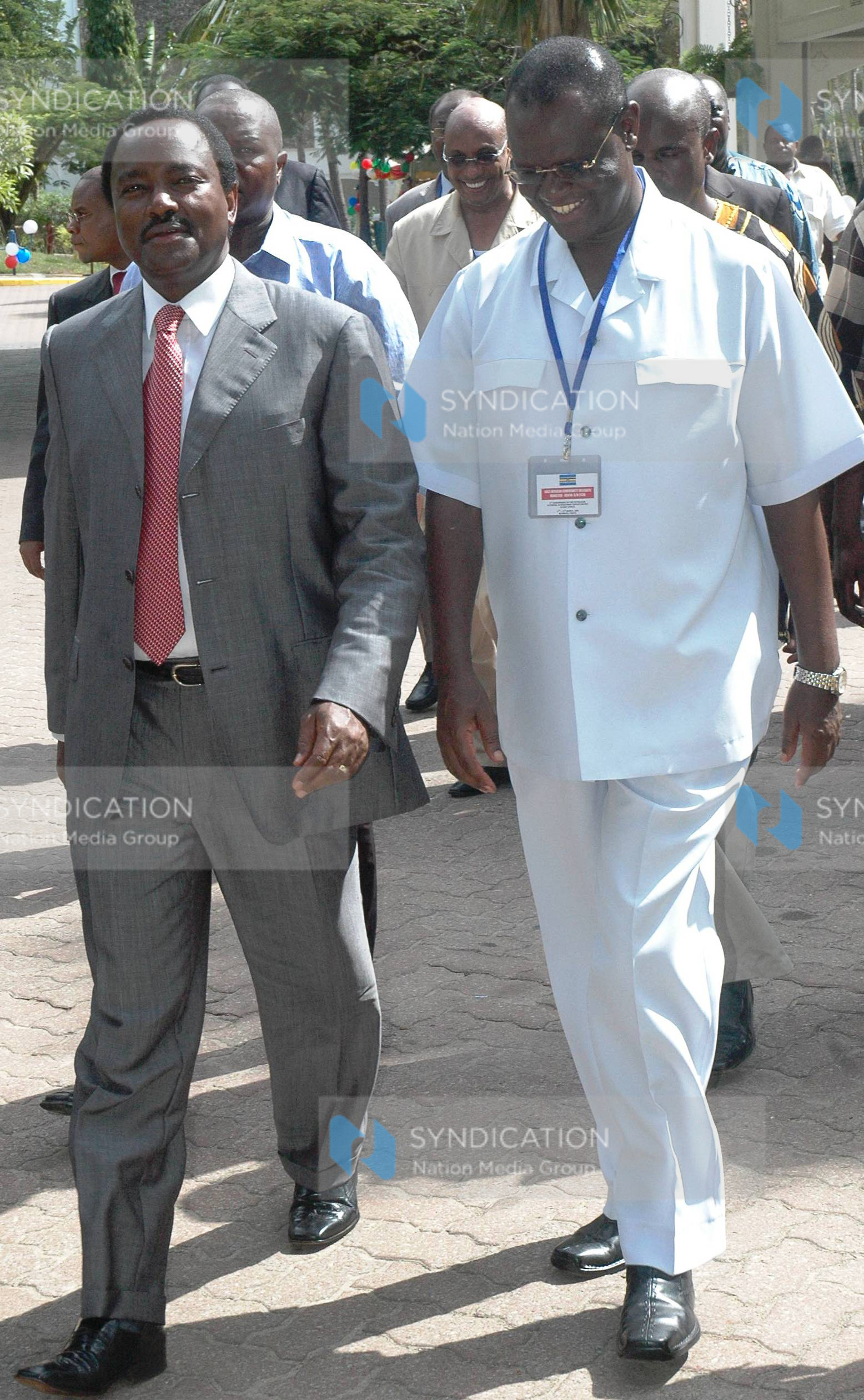 Vice President and Minister for Home Affairs Stephen Kalonzo Musyoka and Energy Minister Kiraitu Murungi