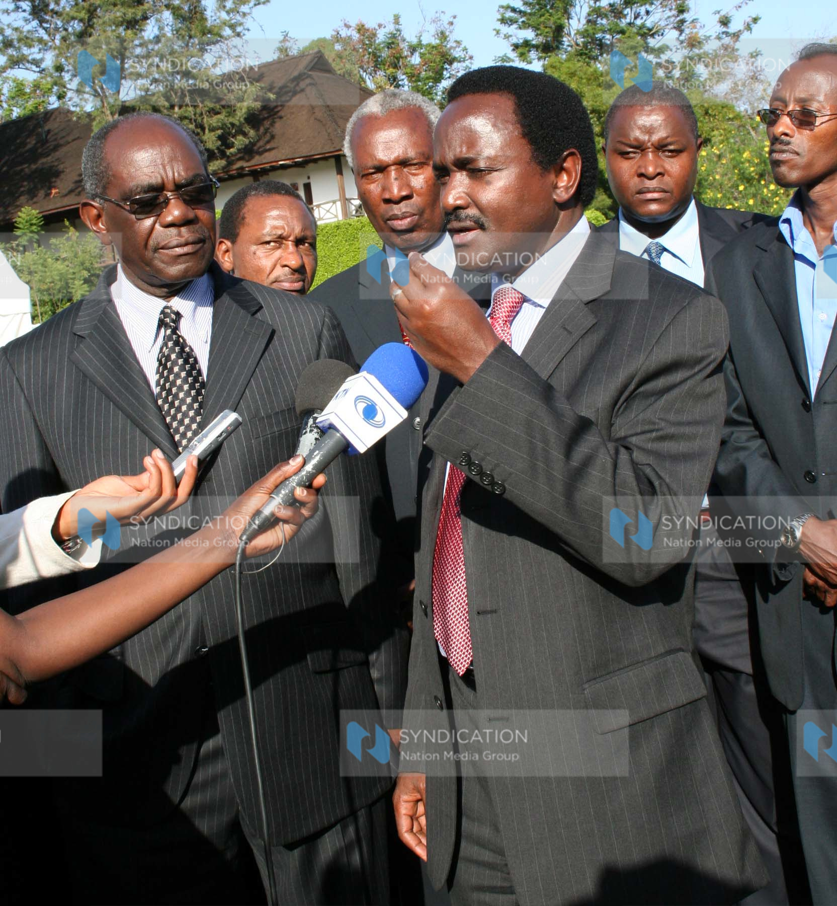 Vice President Kalonzo Musyoka addresses the press outside Safari Park Hotel