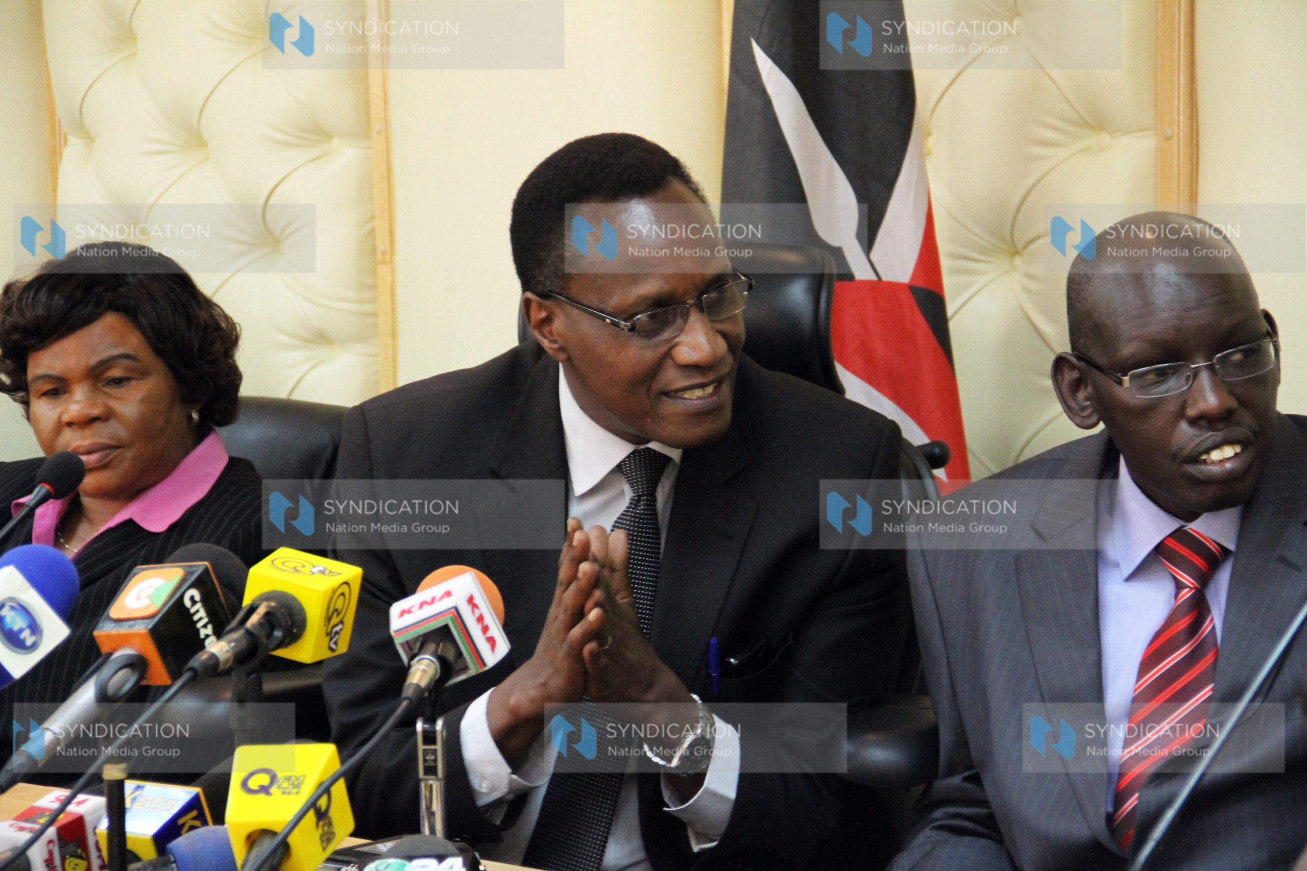 A press briefing on the laptop project tenders