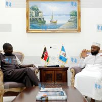 Hassan Ali Joho having cordial talks with his counterpart from Uasin Gishu Mr. Jackson Mandago