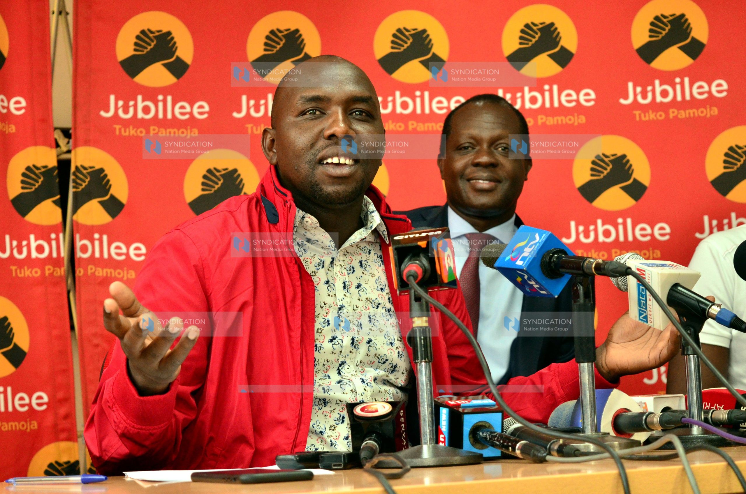 Senator Kipchumba Murkomen (left) addressing media