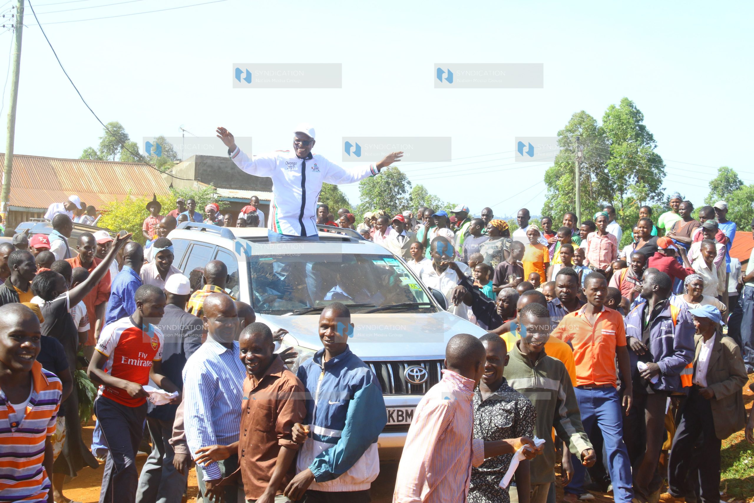 Manson Nyamweya addressing his supporters at Egetuki Township