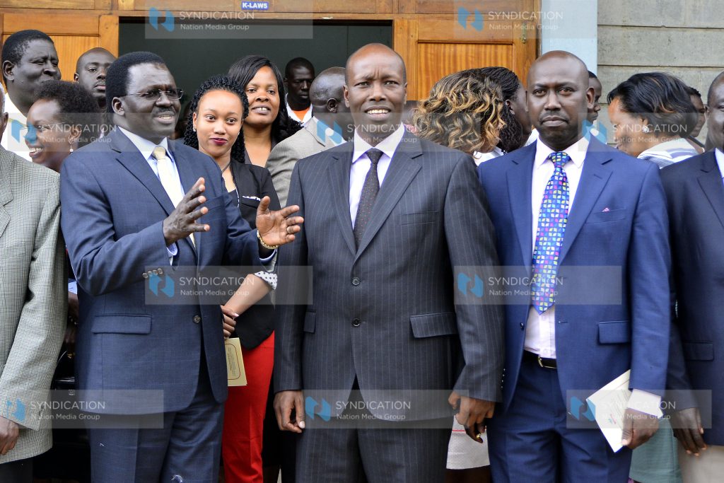 Kabarak University Vice-Chancellor Henry Kiplagat has a word with Nakuru Governor Lee Kinyanjui and his Deputy Erick Korir