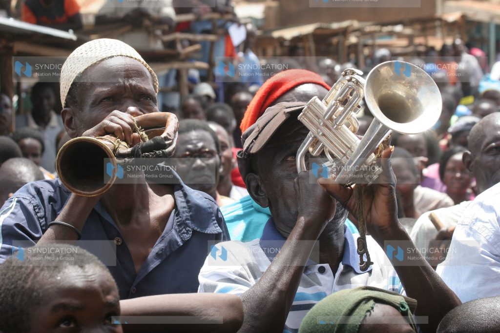 Supporters of The Coalition for Reforms and Democracy candidate for the Siaya gubernatorial by-election Cornel Rasanga