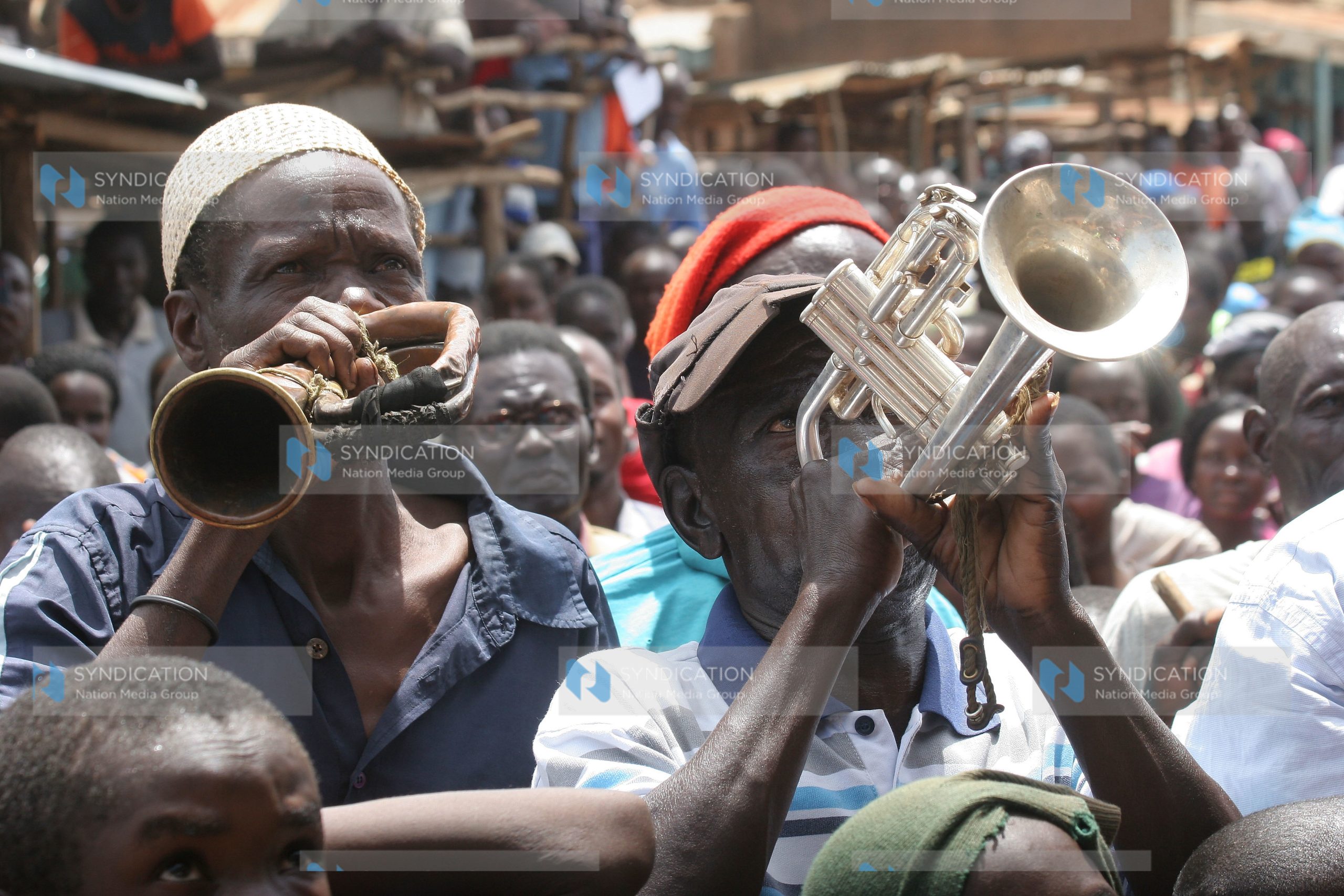 Supporters of The Coalition for Reforms and Democracy candidate for the Siaya gubernatorial by-election Cornel Rasanga