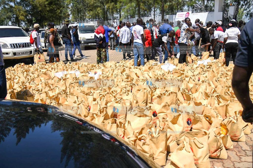 Kisumu Senator Prof Tom Ojienda, hosts residents of Kisumu County at his home in Awasi
