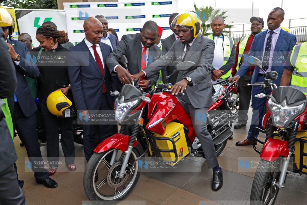 Transport CS Kipchumba Murkomen during the commissioning of the first E-Mobility class