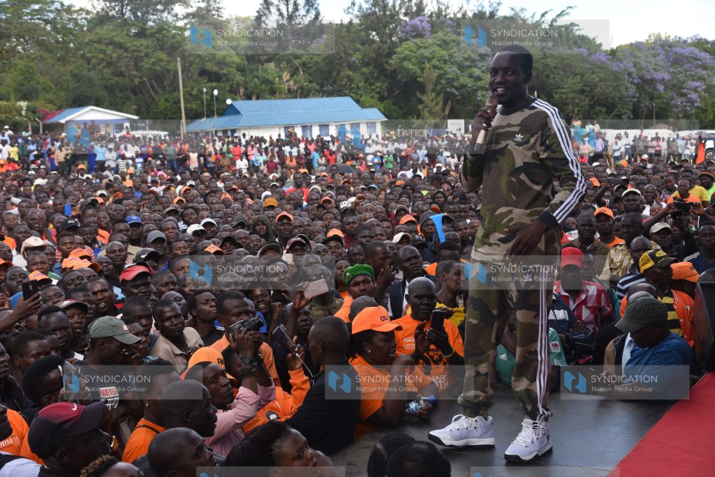 Dagoretti North MP Simba Arati addressing his party's supporters