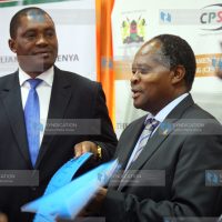 Speaker of the National Assembly Justin Muturi and University of Nairobi Vice-Chancellor Prof. Peter Mbithi