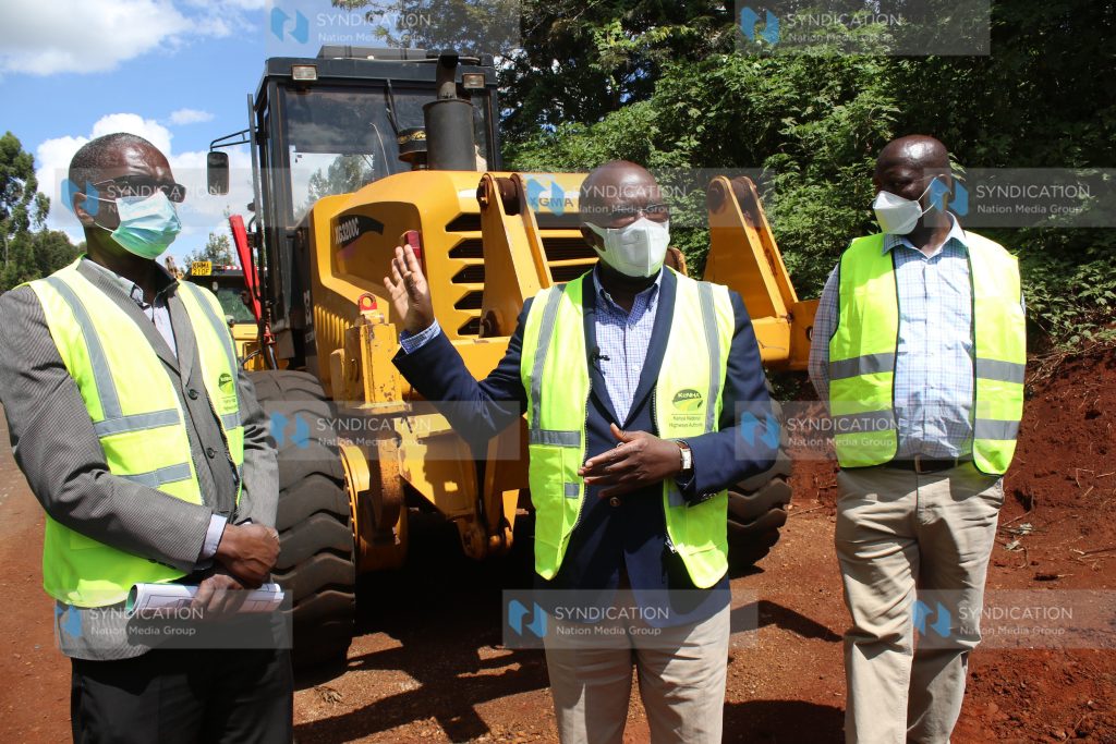 Inspecting the rehabilitation of Garissa - Thika - Magumu road