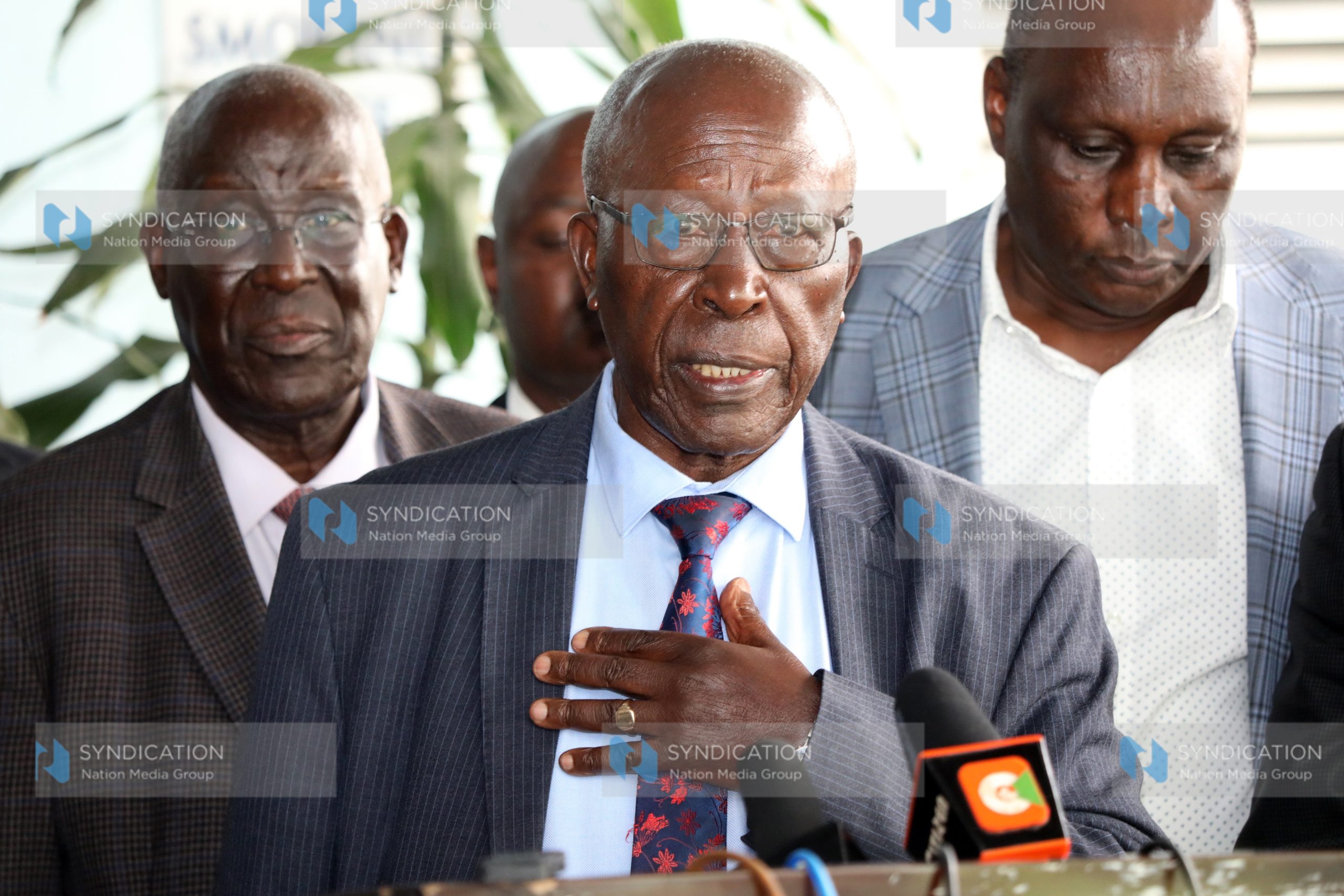 Former Kisii County Senator Sam Ongeri address journalists at Chester House
