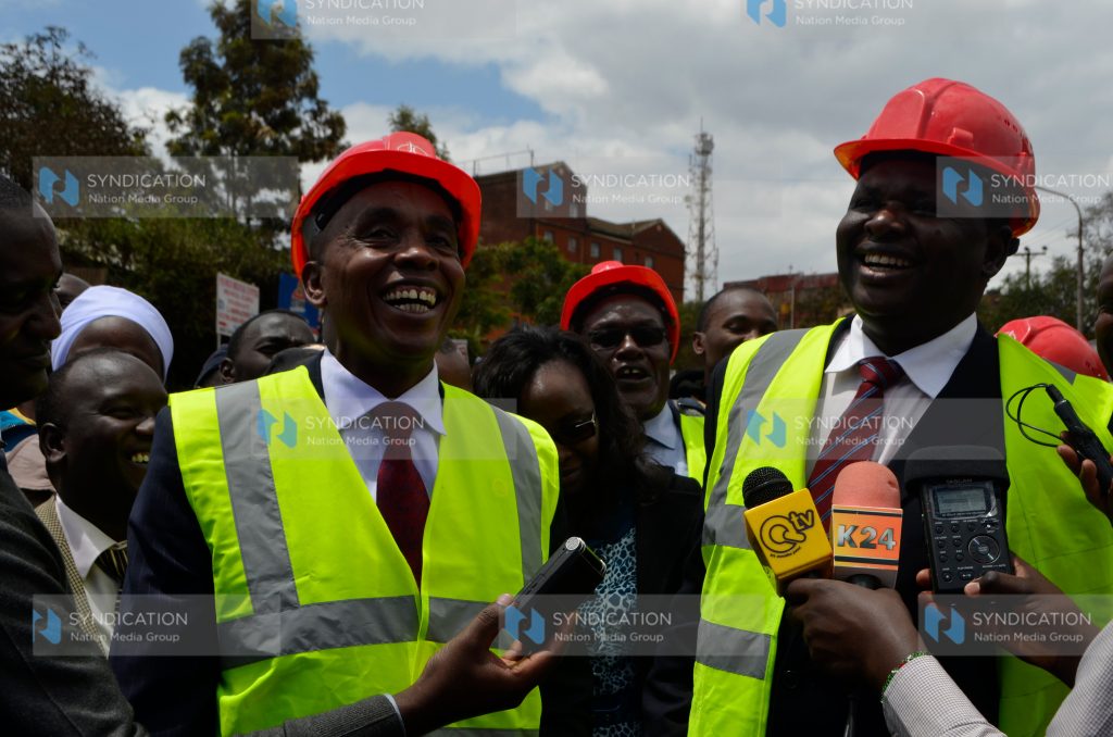 Hours before his death, Homa Bay Senator Otieno Kajwang’ was photographed with Kiambu Senator Kimani Wamatangi