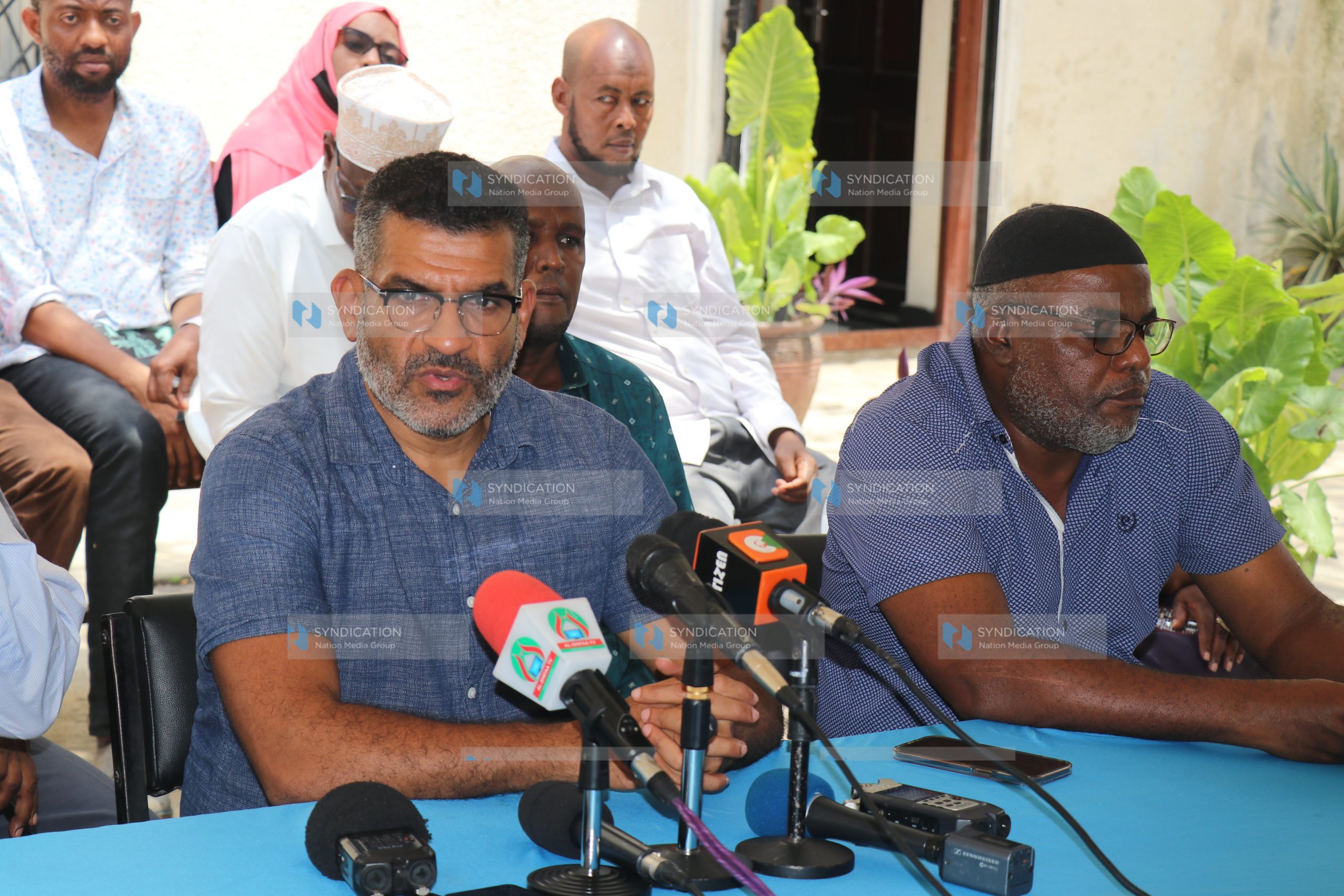 Mvita MP Abdulswamad Nassir and Mombasa Senator Mohamed Faki (right)