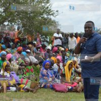 Kwale Governor Salim Mvurya addressing residents Kibandawongo village