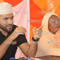 Mvita MP Abdulswamad Nassir urged President Uhuru Kenyatta to end police operations targeting Muslims attending night prayers